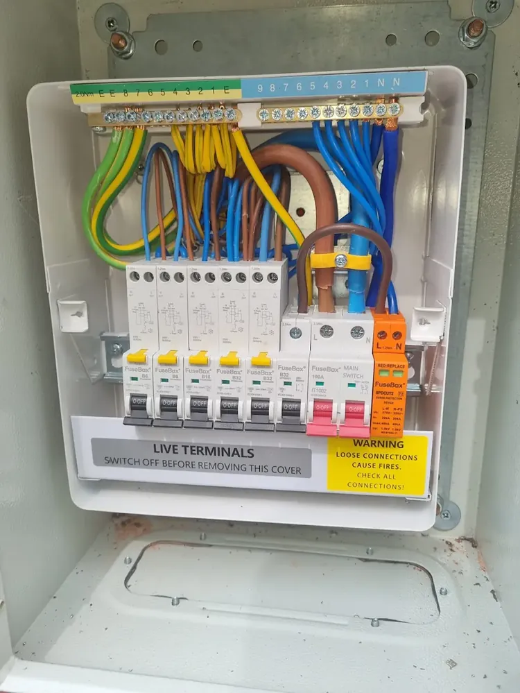 Consumer unit wiring during a rewire